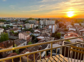 Sunset Duplex - Grand-Rond, Jardin des plantes, centre-ville, 2 BDRs 60m2, AC, free public car park 200m away, Netflix - T3 60m2 avec clim, parking public gratuit à 200m